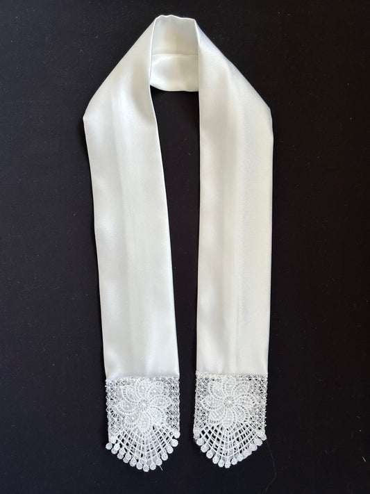 Ivory satin Stole with Lace trim